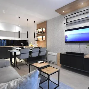  Apartment K&p - Luxurious Retreat - Brand New !!